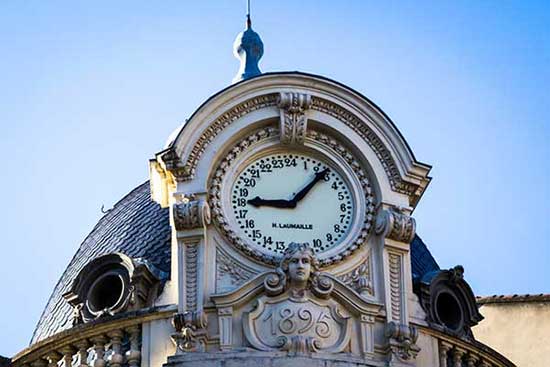 Campaniste Laumaillé : A toulouse, pourquoi l’horloge de la rue d’Alsace-Lorraine compte-t-elle 24 chiffres ?

 