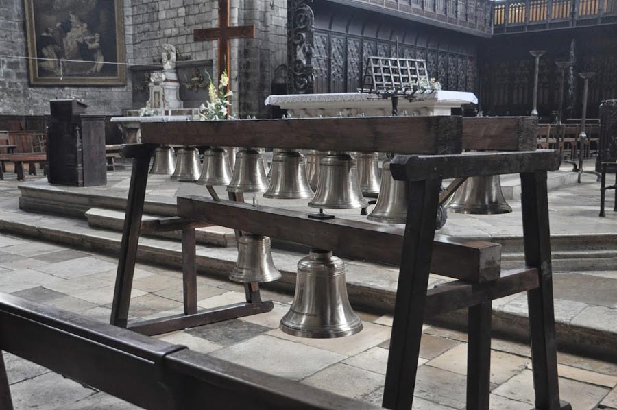 Laumaillé. Bénédiction de 16 cloches du carillon de Villefranche-de-Rouergue. photo DDM