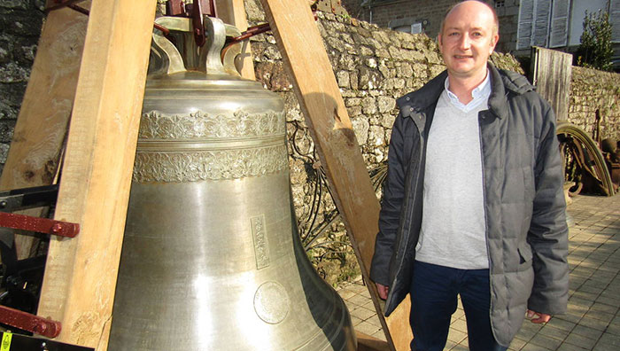 Paul Bergamo, dirigeant de la fonderie de cloches Cornille Havard.

  -Photo:Ouest France