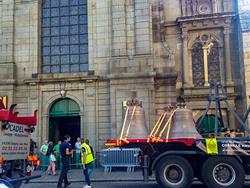 Trois nouvelles cloches pour la cathédrale de Saint-Malo sont arrivées le 16 juillet au petit matin.
-Photo:actu.fr
